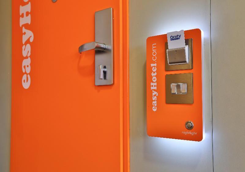 Easyhotel Σόφια Δωμάτιο φωτογραφία