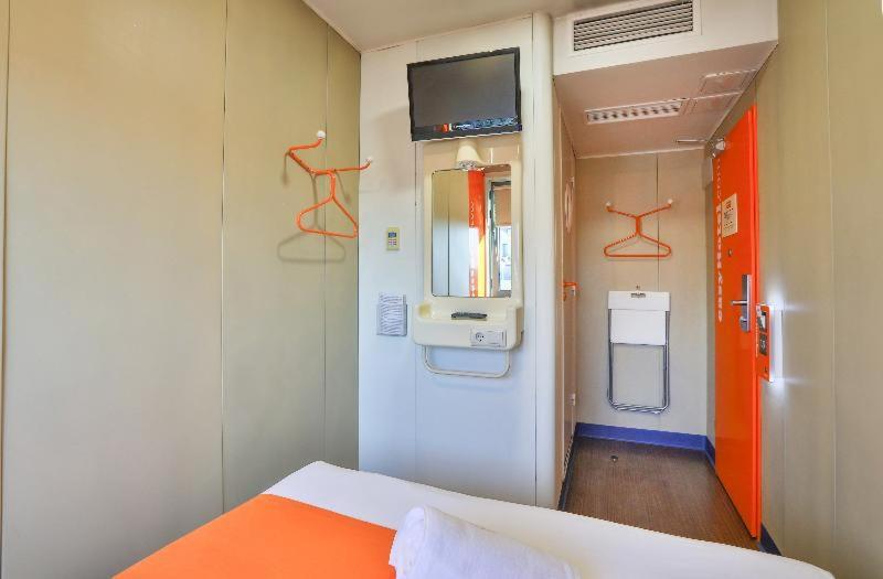 Easyhotel Σόφια Δωμάτιο φωτογραφία